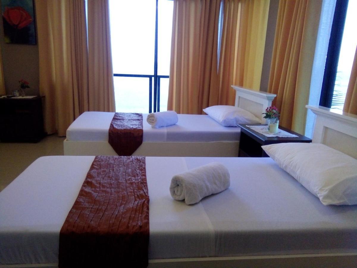 Cliff Haven Resort Jagna エクステリア 写真